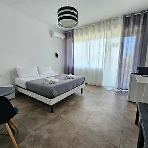  B&B Agora